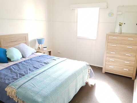 Dromana Holiday Beach House - Tourism Caloundra 2