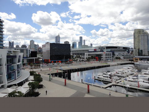 AKOM AT Docklands - Tourism Caloundra 42