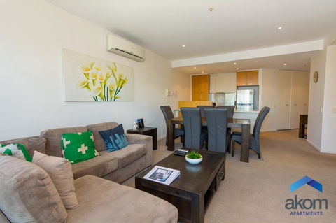 AKOM AT Docklands - Tourism Caloundra 7