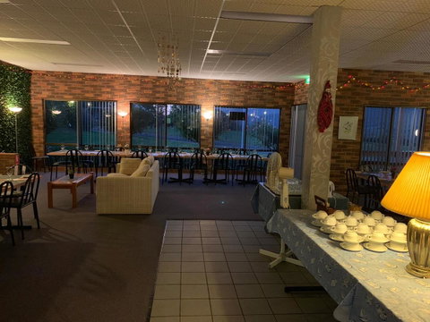 Mountain Creek Motel Bar & Restaurant - Tourism Caloundra 12