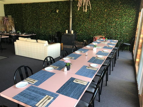 Mountain Creek Motel Bar & Restaurant - Tourism Caloundra 38