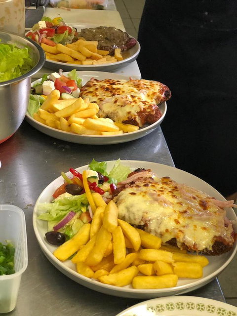 Mountain Creek Motel Bar & Restaurant - Tourism Caloundra 39
