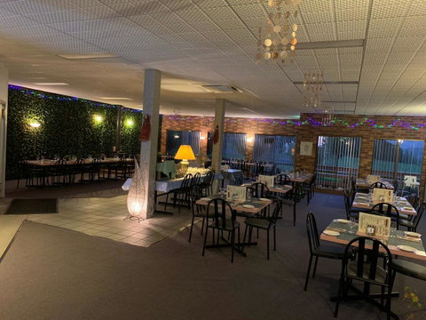Mountain Creek Motel Bar & Restaurant - Tourism Caloundra 17