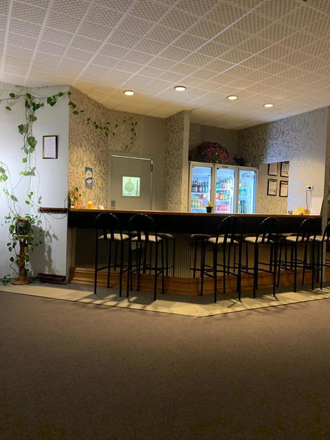 Mountain Creek Motel Bar & Restaurant - Tourism Caloundra 18