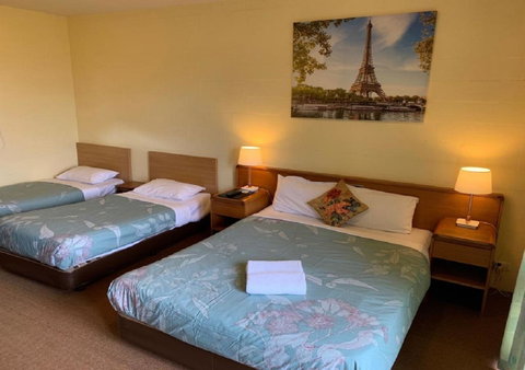 Mountain Creek Motel Bar & Restaurant - Tourism Caloundra 36