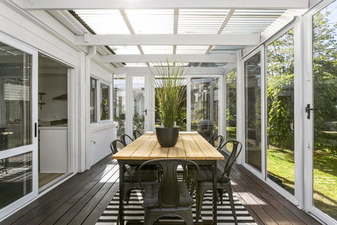 Oasis On Grange - Tourism Caloundra 6