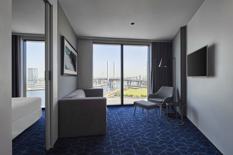 Vibe Hotel Melbourne Docklands - Tourism Caloundra 2