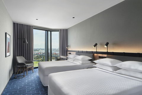 Vibe Hotel Melbourne Docklands - Tourism Caloundra 4