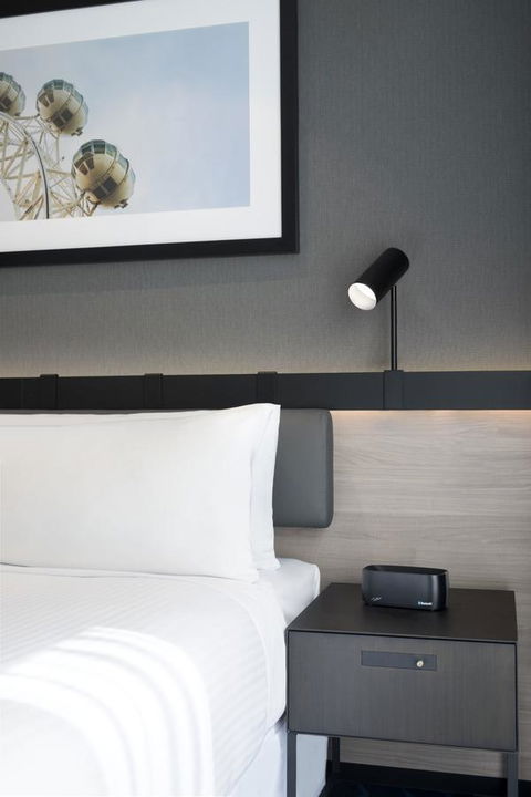 Vibe Hotel Melbourne Docklands - Tourism Caloundra 7