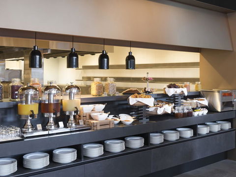 Vibe Hotel Melbourne Docklands - Tourism Caloundra 18