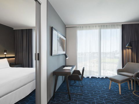 Vibe Hotel Melbourne Docklands - Tourism Caloundra 24