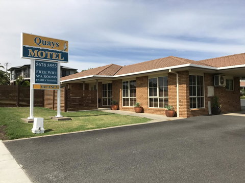 Quays Motel San Remo - Tourism Caloundra 0