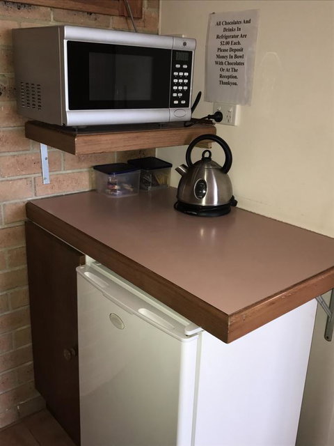 Quays Motel San Remo - Tourism Caloundra 4