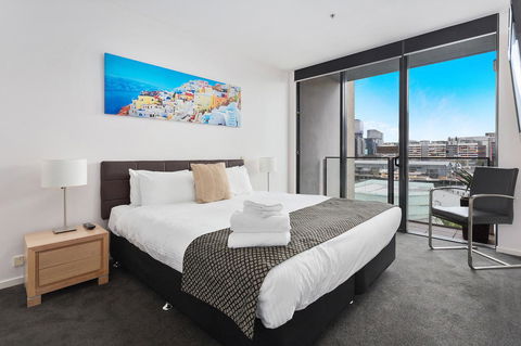 Docklands Private Collection - NEWQUAY - Tourism Caloundra 8