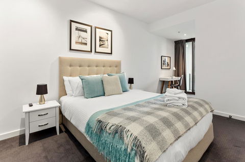 Docklands Private Collection - NEWQUAY - Tourism Caloundra 11