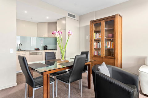 Docklands Private Collection - NEWQUAY - Tourism Caloundra 15