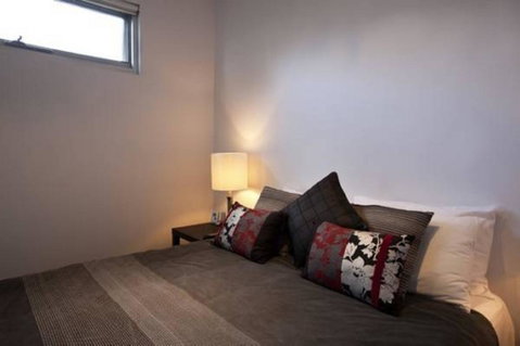 Battery Cove Beach Front Apartment - Tourism Caloundra 13