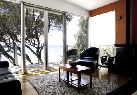 Battery Cove Beach Front Apartment - Tourism Caloundra 2