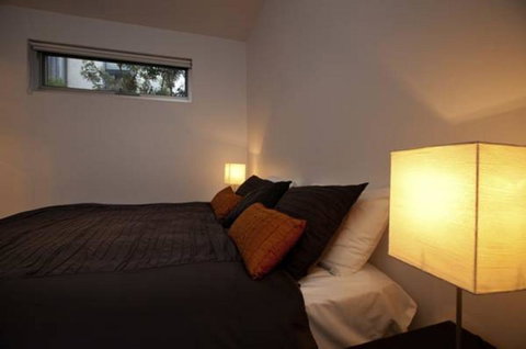 Battery Cove Beach Front Apartment - Tourism Caloundra 15