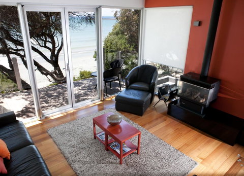 Battery Cove Beach Front Apartment - Tourism Caloundra 11