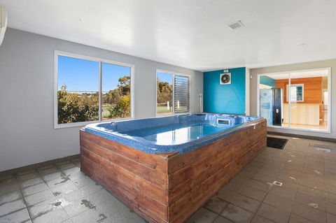 Rural 5 Star Villa\'s With Resort Amenities - Tourism Caloundra 19