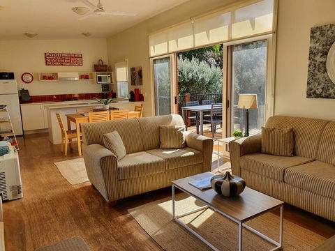 Rural 5 Star Villa\'s With Resort Amenities - Tourism Caloundra 2
