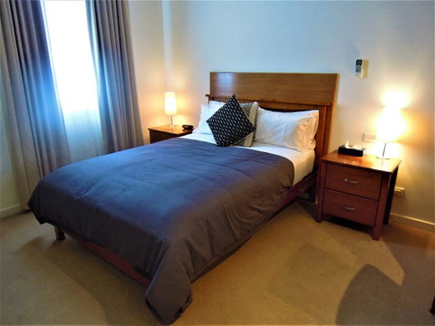 Plough Hotel - Tourism Caloundra 6