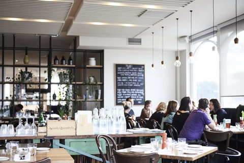 Plough Hotel - Tourism Caloundra 16