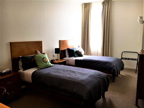 Plough Hotel - Tourism Caloundra 9