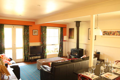 Merrimeet Cottages - Tourism Caloundra 6