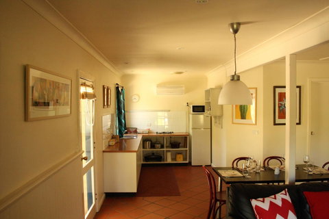 Merrimeet Cottages - Tourism Caloundra 28