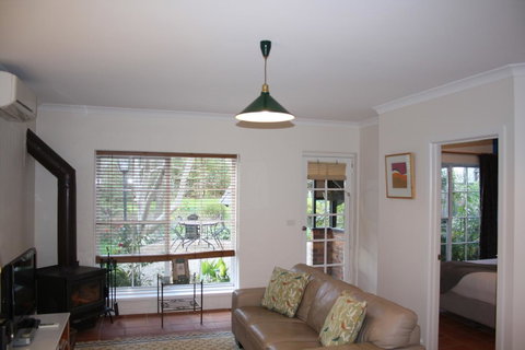 Merrimeet Cottages - Tourism Caloundra 40