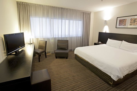 Causeway 353 Hotel - Tourism Caloundra 23