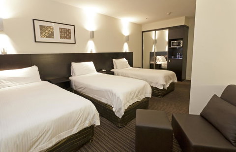 Causeway 353 Hotel - Tourism Caloundra 21