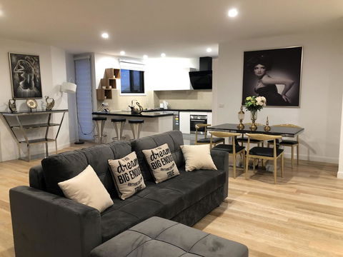 Apartments In Phillip Island Towers - Block C - Tourism Caloundra 0