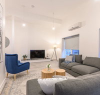 Unique 3 Bedroom Central CBD Townhouse - Tourism Caloundra