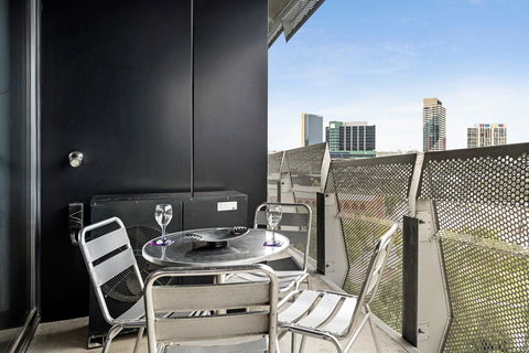 Docklands Executive Apartments - Melbourne - Tourism Caloundra 35