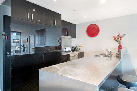 Docklands Executive Apartments - Melbourne - Tourism Caloundra 21