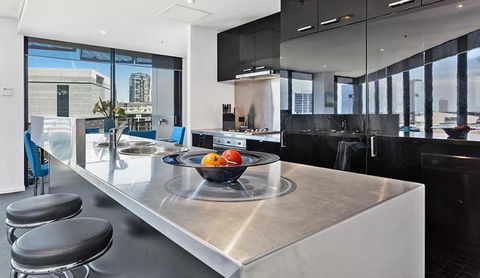Docklands Executive Apartments - Melbourne - Tourism Caloundra 2
