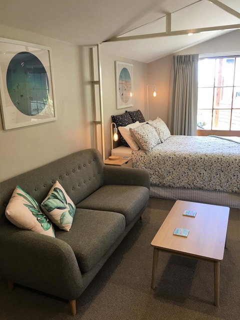 The Cosy Bungalow - Tourism Caloundra 0