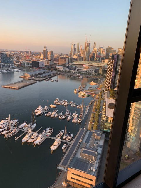 Melbourne Private Apartments - Collins Wharf Waterfront, Docklands - Tourism Caloundra 10