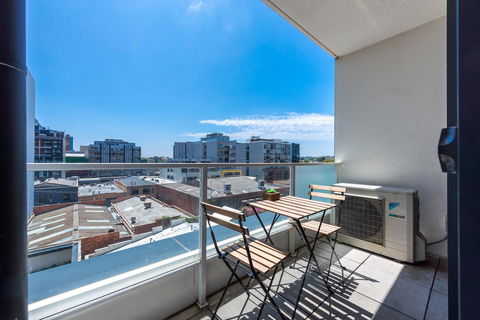 Amazing Accommodations : South Yarra - Tourism Caloundra 36