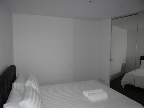 Amazing Accommodations : South Yarra - Tourism Caloundra 6