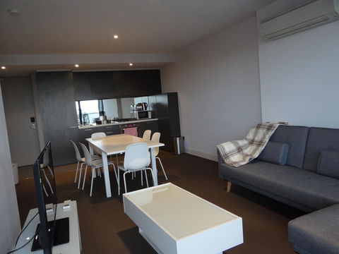 Amazing Accommodations : South Yarra - Tourism Caloundra 9
