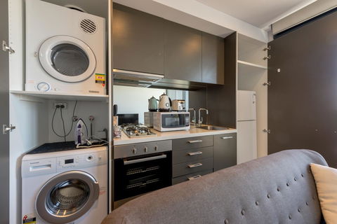 Amazing Accommodations : South Yarra - Tourism Caloundra 22