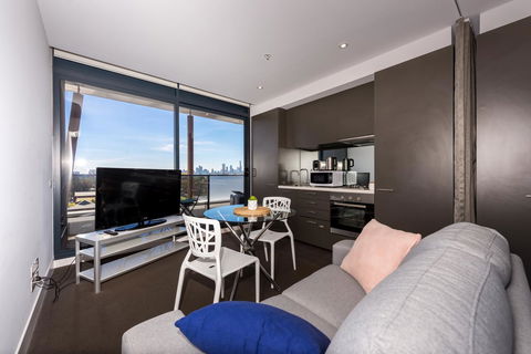 Amazing Accommodations : South Yarra - Tourism Caloundra 34
