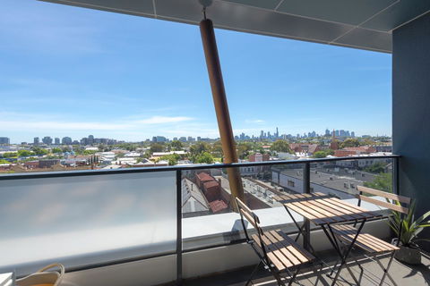 Amazing Accommodations : South Yarra - Tourism Caloundra 24