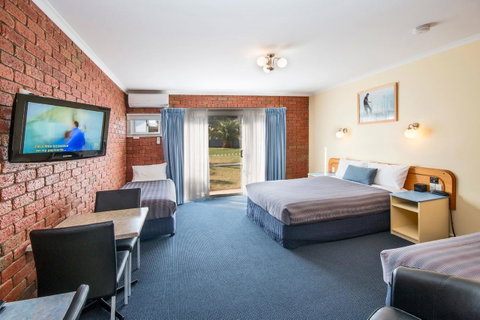 Torquay Tropicana Motel - Tourism Caloundra 2