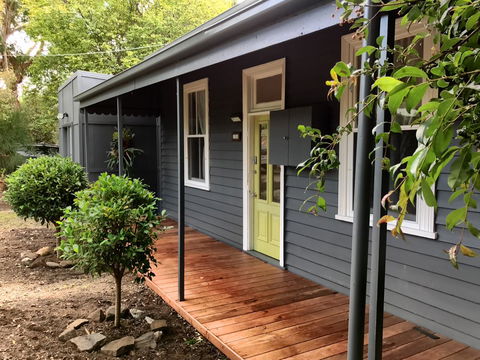 Cinta Cottage - Tourism Caloundra 1