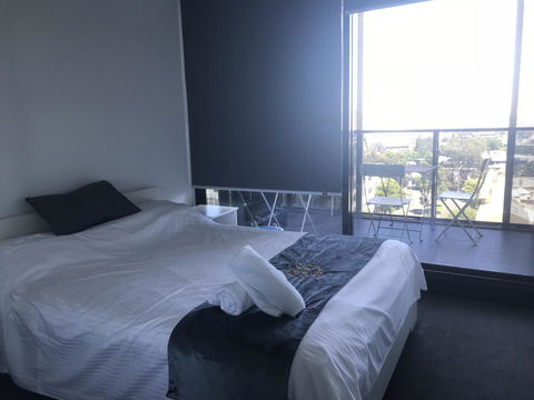 Mel-Uni Village - Tourism Caloundra 4